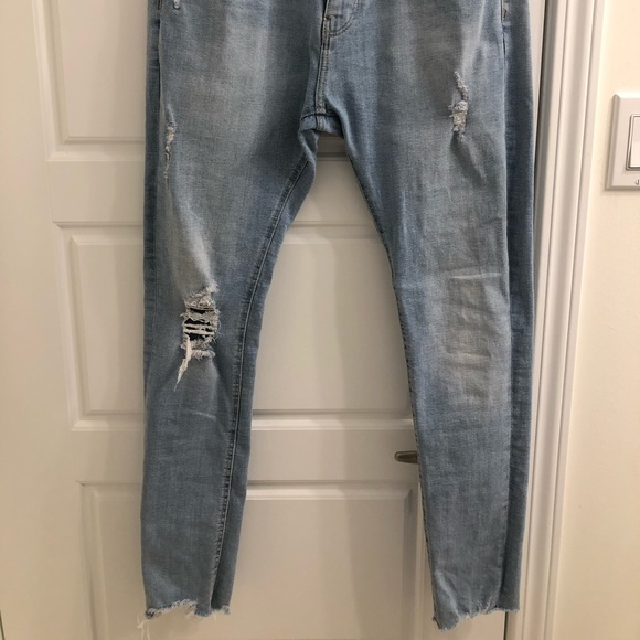 BERSHKA LIGHT WASH SKINNY JEANS - Picture 2 of 2